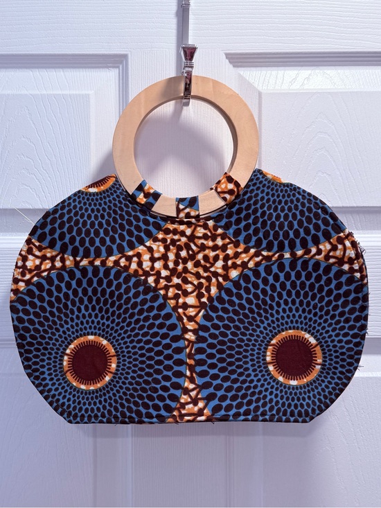 Unbranded Handbags - NWOT Believed to be Handmade In Ghana Round-Handle Ankara Tote Bag